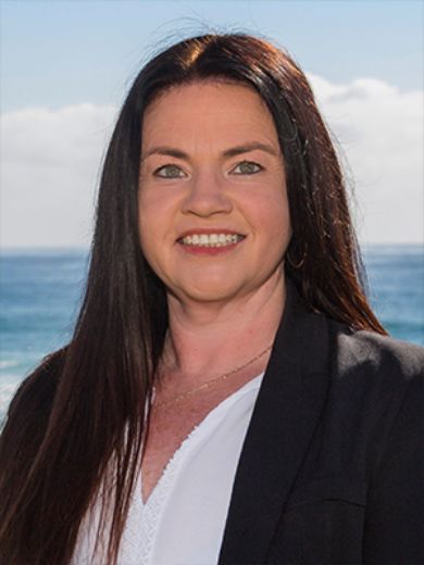 Lisa Walker - Real Estate Agent at Fletchers Wollongong - WOLLONGONG