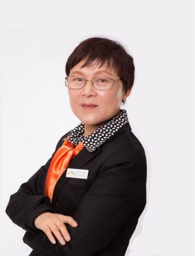 Lisa Zhou - Real Estate Agent at Easylink Property - MELBOURNE