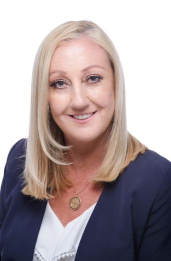 Liz Andrews - Real Estate Agent at Hillsea Real Estate - Northern Gold Coast