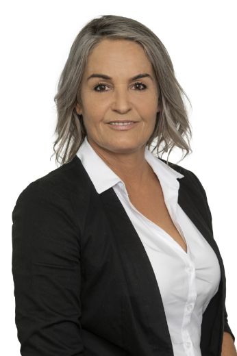 Liz Patterson - Real Estate Agent at Professionals - Mandurah