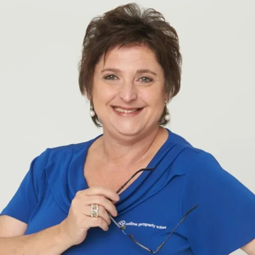 Loretta Lehmann - Real Estate Agent at Online Property Sales - Sunshine Coast
