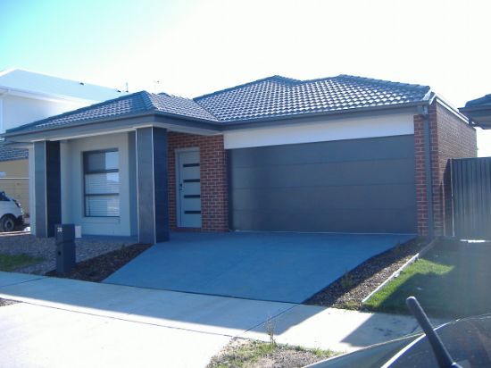 lot 2233 chitwan st, Clyde North, Vic 3978