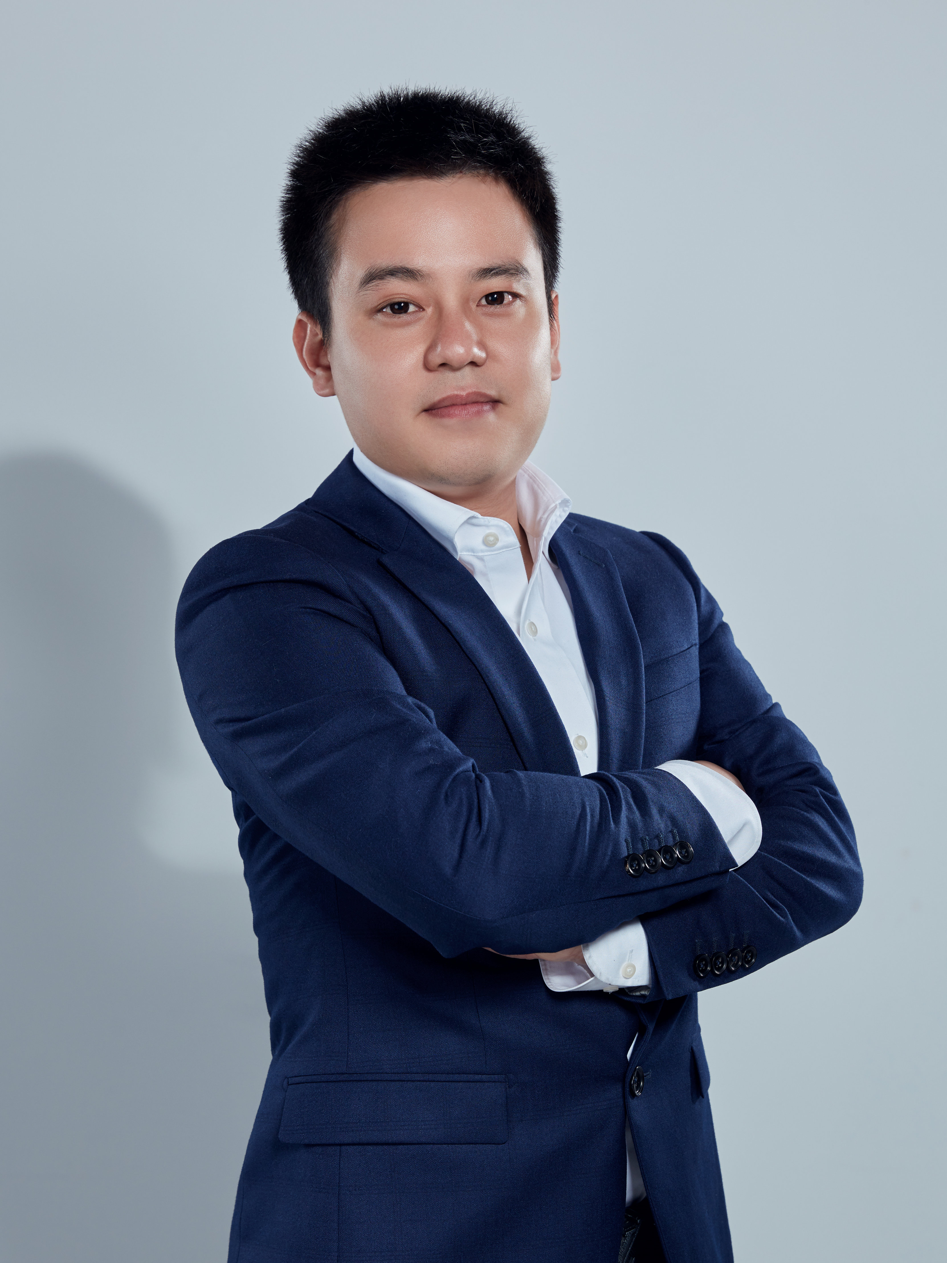 Lucas Xian Zhang Real Estate Agent
