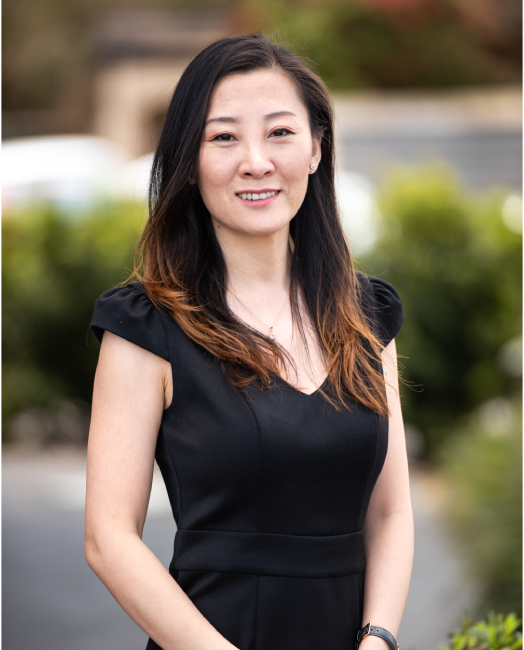 Lucy Deng - Real Estate Agent