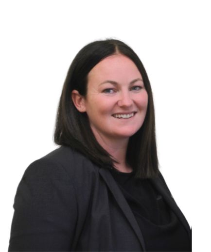 Lucy Collis - Real Estate Agent at Raine & Horne Sorell - Tasman & East Coast