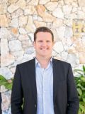 Luke Burton - Real Estate Agent From - Harcourts Property Centre Noosa