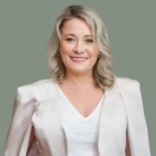 Nyree Ewings - Real Estate Agent at LJ Hooker Property Centre -    