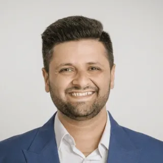 Shagun Ahuja - Real Estate Agent