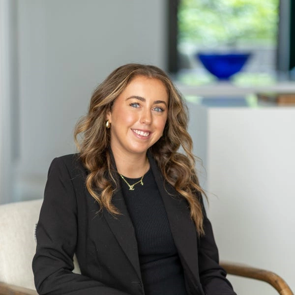 Ella Ashton - Real Estate Agent