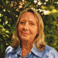 Julia Jones - Real Estate Agent