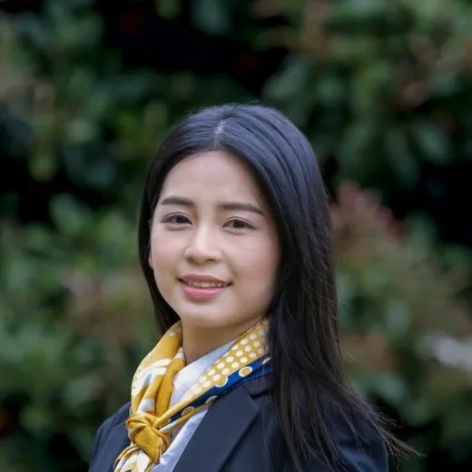 Queenie Zheng - Real Estate Agent at The One Real Estate - BOX HILL