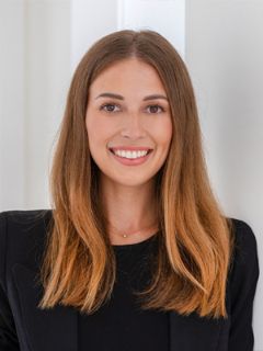 Mikaela Crone - Real Estate Agent