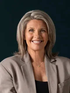 Nikki McCarthy - Real Estate Agent