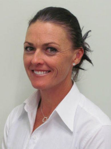 Margot Pitzen - Real Estate Agent at Nutrien Harcourts Victoria -   