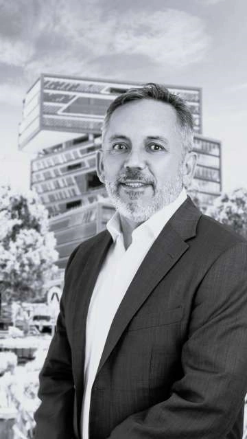 Mario  Urizar - Real Estate Agent