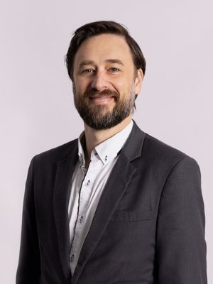 Max Manning - Real Estate Agent