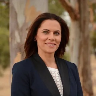 Suzanna  Paul - Real Estate Agent
