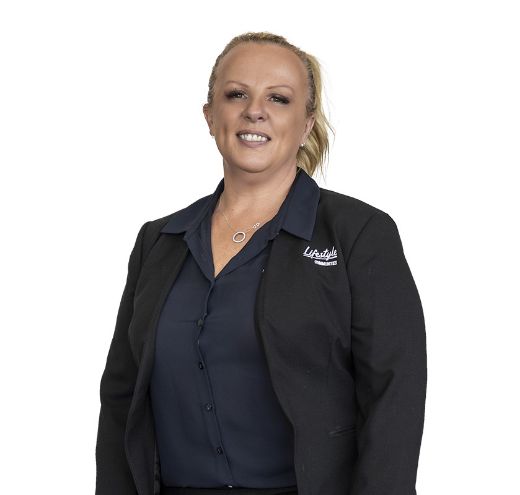 Mel Wright - Real Estate Agent at Lifestyle Communities - South Melbourne