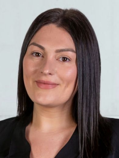 Merve Ozer - Real Estate Agent at Love & Co