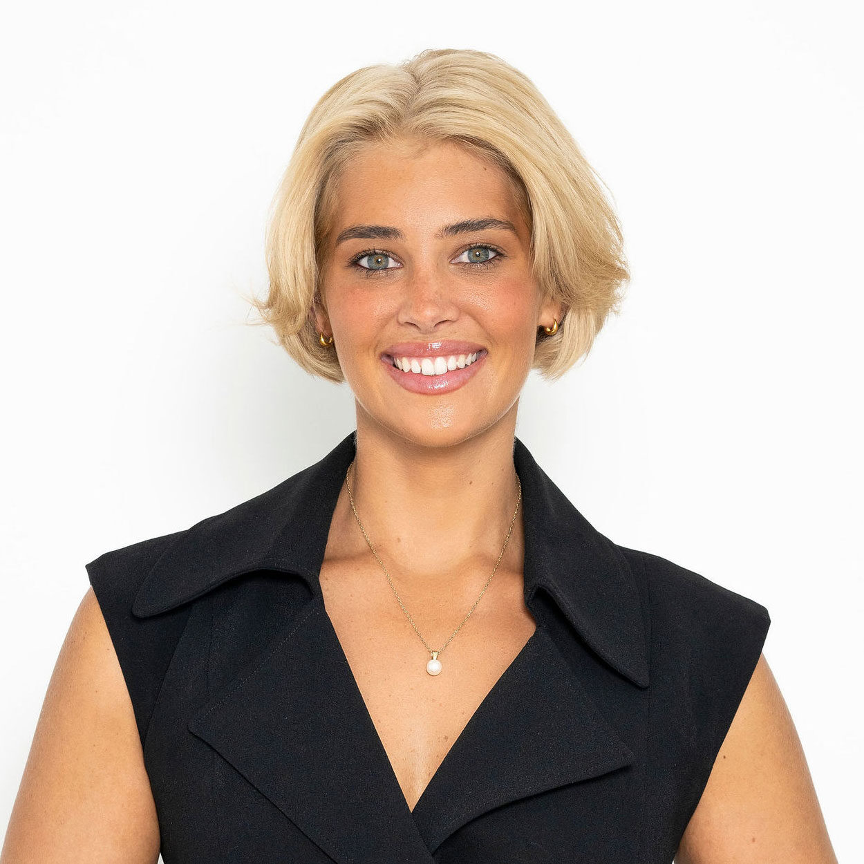 Mia Brookman - Real Estate Agent