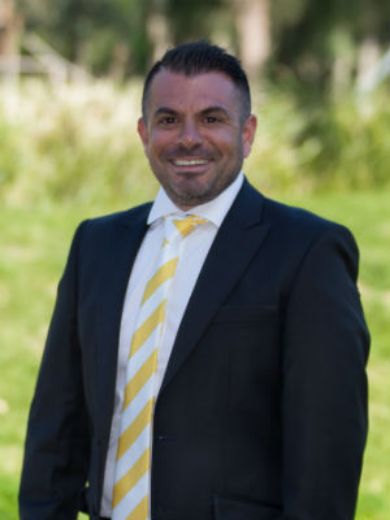 Michael Makrinakis - Real Estate Agent at Ray White - Green Valley