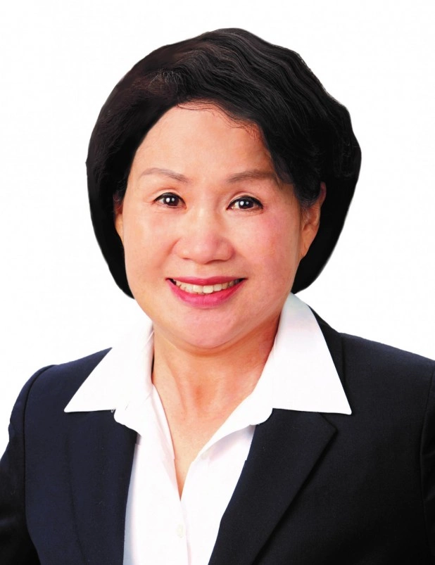 Mina Lee - Real Estate Agent
