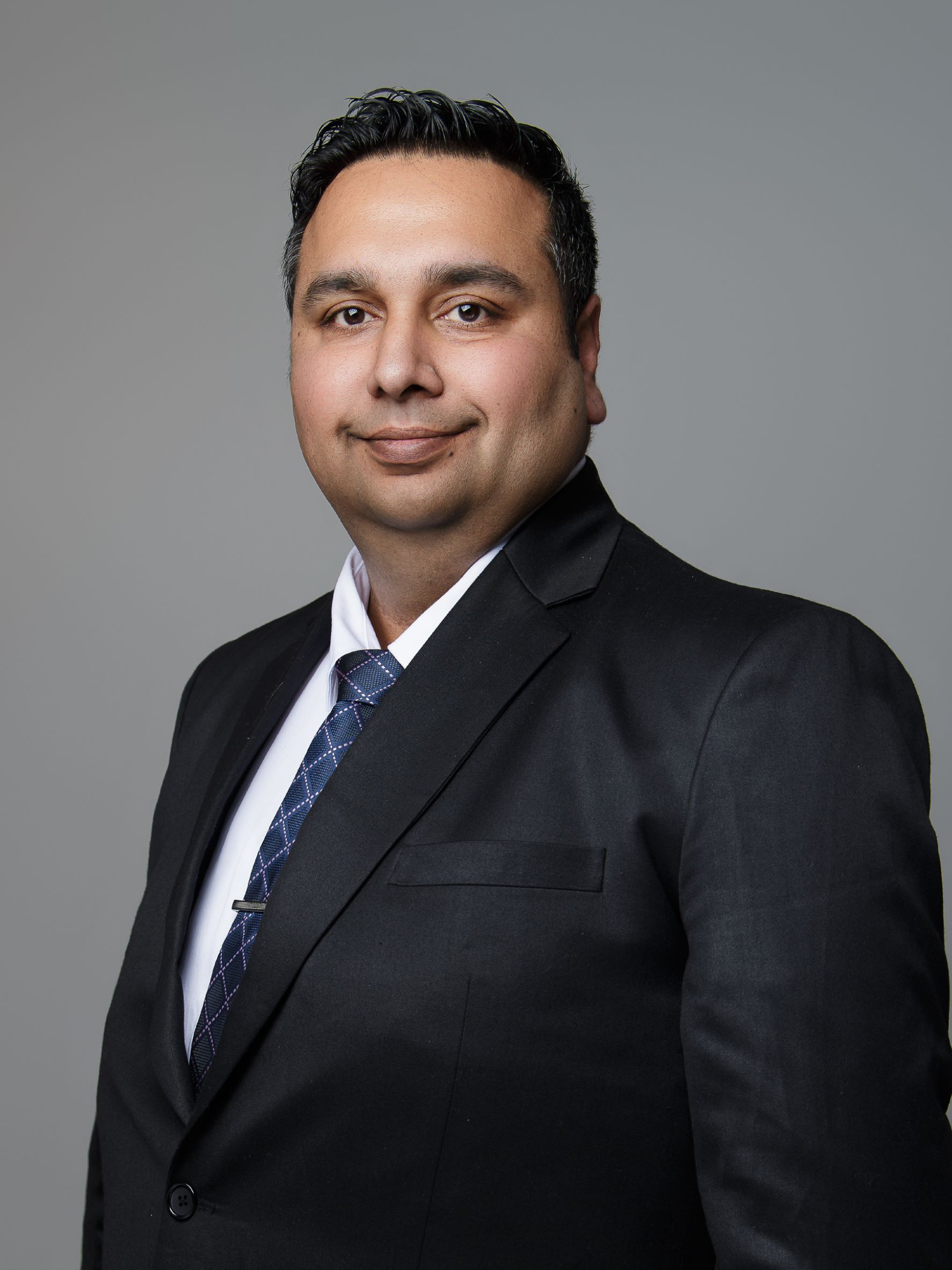 Monty Gill Real Estate Agent