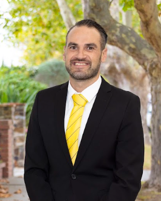 Nick Giannopoulos - Real Estate Agent