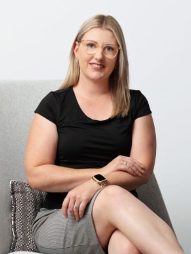 Nicole Steele - Real Estate Agent at Ouwens Casserly Real Estate Adelaide - RLA 275403