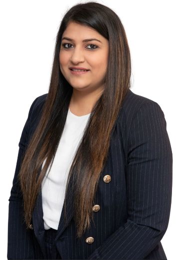 Nidhi Mahajan - Real Estate Agent at Raine and Horne Cranbourne - CRANBOURNE