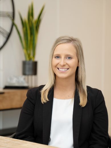 Nikki Fowler - Real Estate Agent at Raine & Horne - Gosford / East Gosford