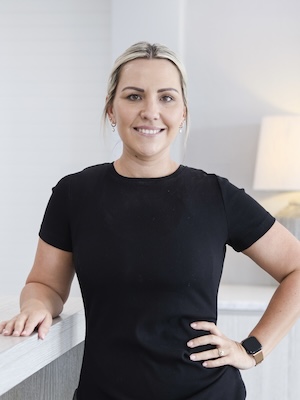Nikki Lawrence - Real Estate Agent