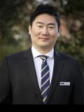 Ning Yu - Real Estate Agent From - LeonDean Real Estate - CAMBERWELL