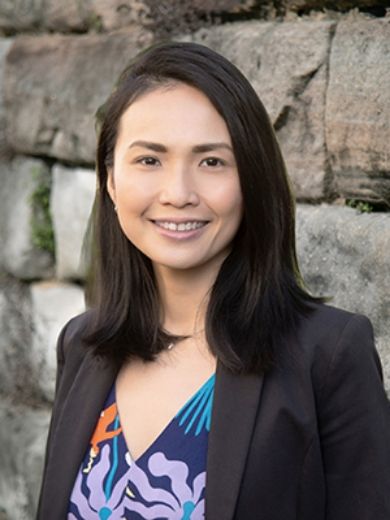 Oona Chen - Real Estate Agent at Holmes St. Clair - Crows Nest