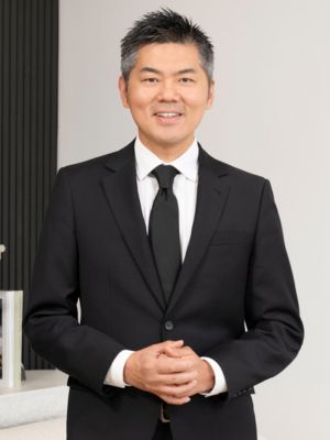 Oscar Huang - Real Estate Agent