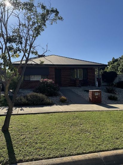 25 Bartleson Place, Hamilton Valley, NSW 2641