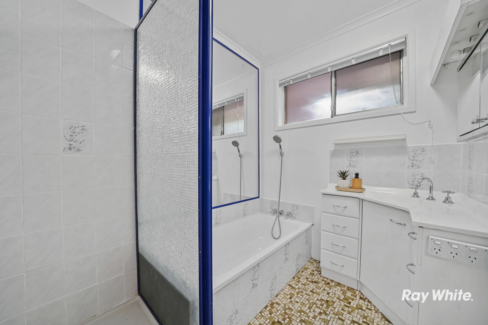 27 Veronica Avenue, Daisy Hill QLD 4127