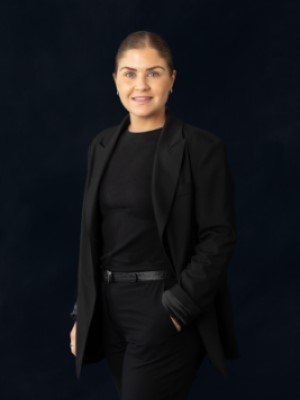 Pamela Theoharakos Real Estate Agent