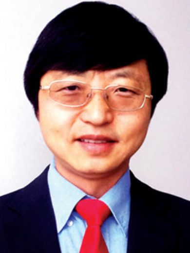 Peter Huang - Real Estate Agent at YONG - Real Estate