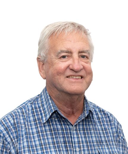 PETER LYONS - Real Estate Agent at Professionals Jurien Bayview Realty - JURIEN BAY