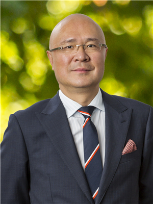 Peter Zheng Real Estate Agent