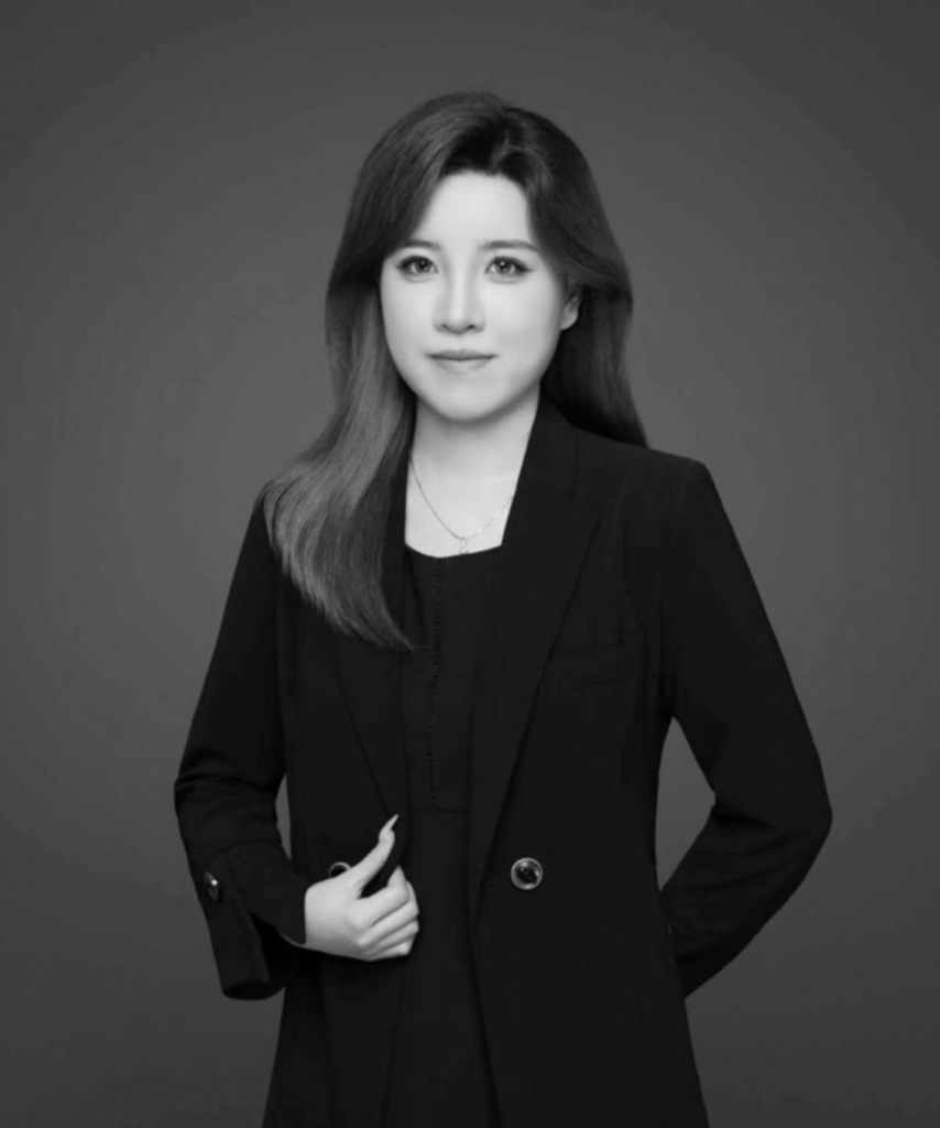Caroline Mu - Real Estate Agent