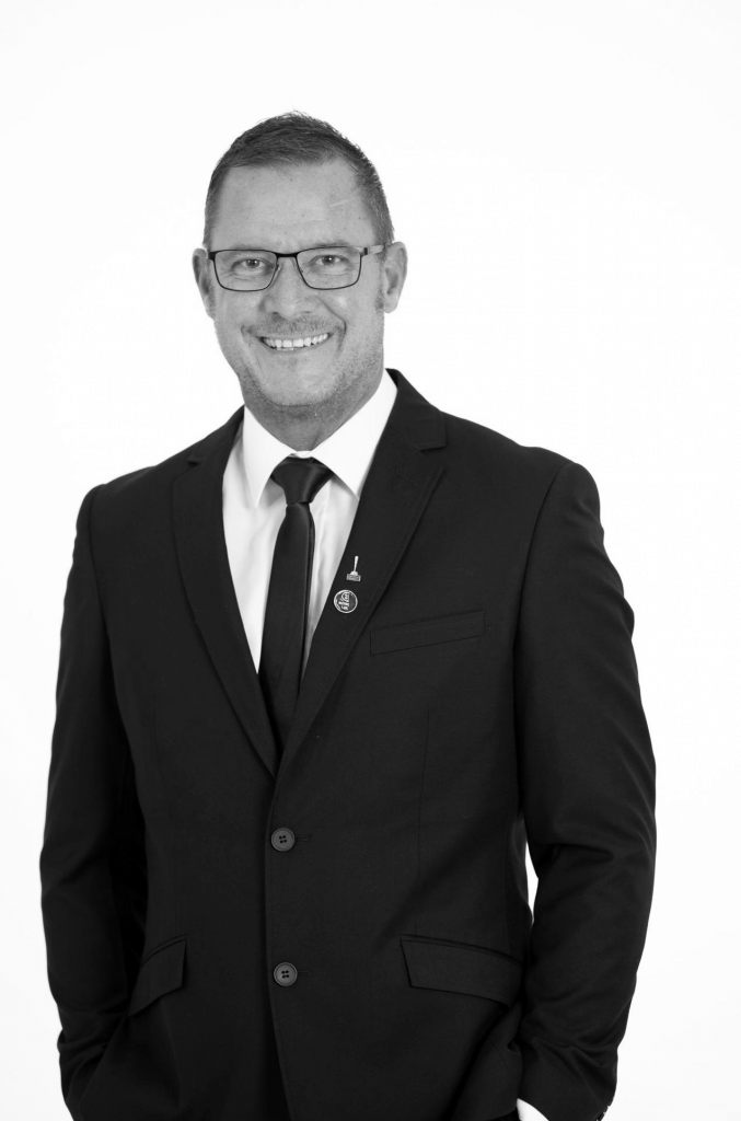 Clinton Knop - Real Estate Agent