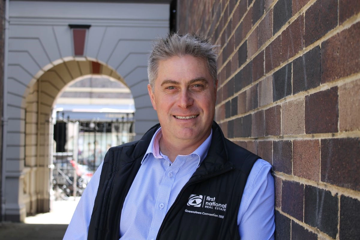 Neil Mortimer - Real Estate Agent