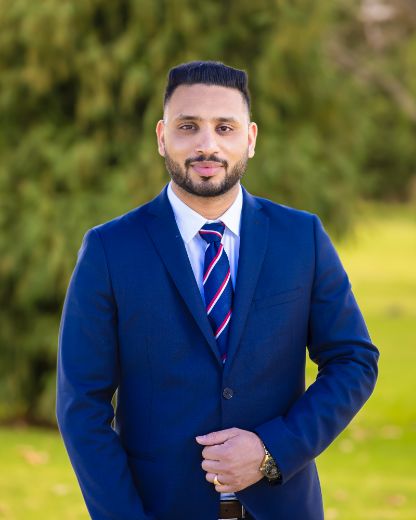 Rajpreet Dhillon - Real Estate Agent at Dream Land Property Group