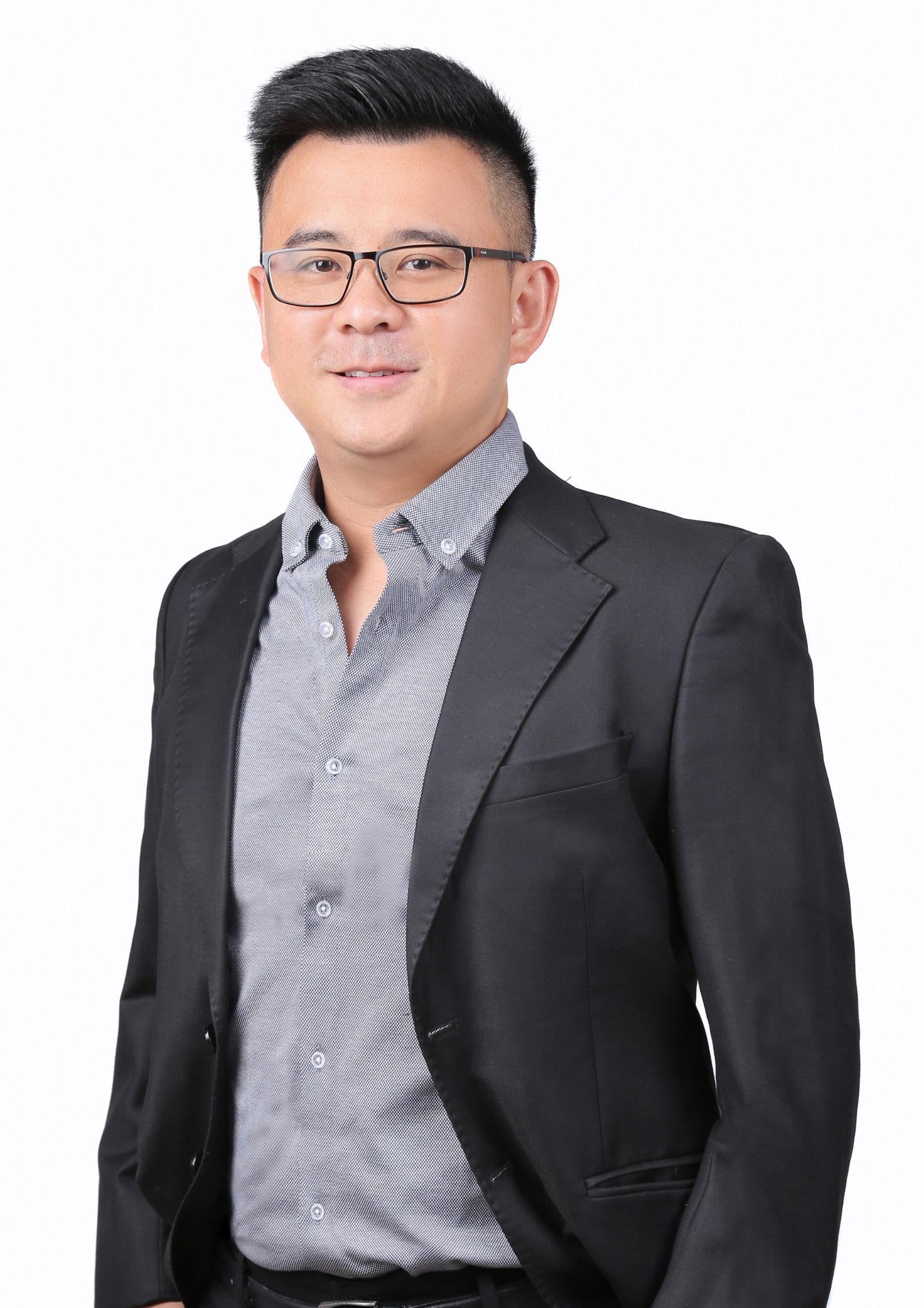 Renaldo Tjoeng Real Estate Agent