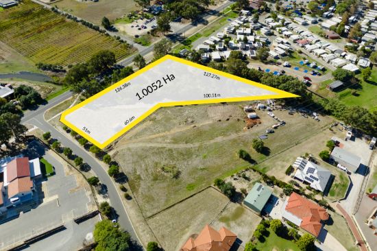 1 Smallbrook Retreat, Caversham, WA 6055