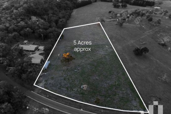 13 Sir Leo Curtis Drive, Wandong, Vic 3758