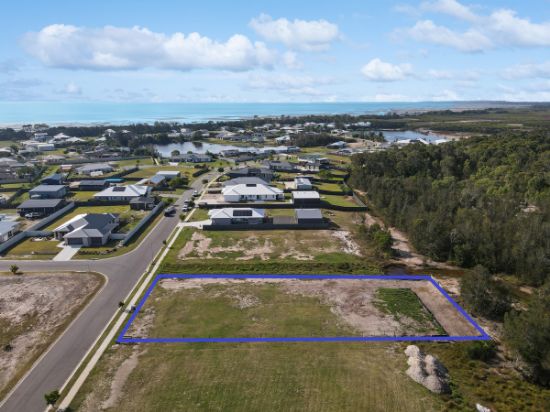 130 Beach Drive, Burrum Heads, Qld 4659