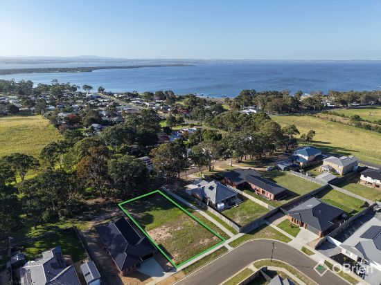 39 Houghton Crescent, Eagle Point, Vic 3878